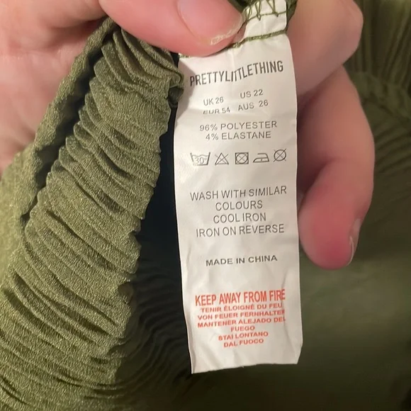 PrettyLittleThing Olive Ribbed Button-Front Shirt - Picture 11 of 11